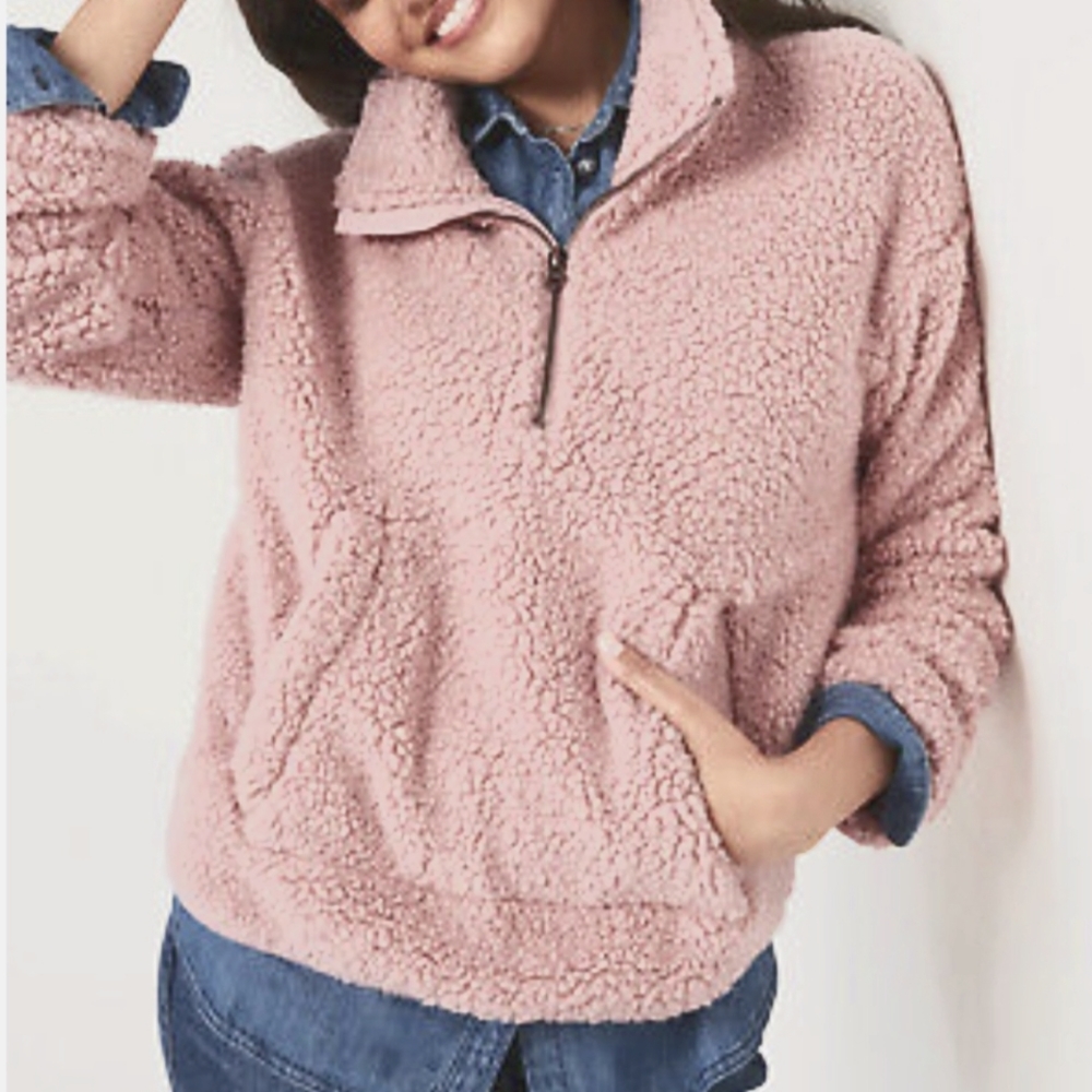 OLD NAVY 1/2 ZIP SHERPA PULLOVER!!